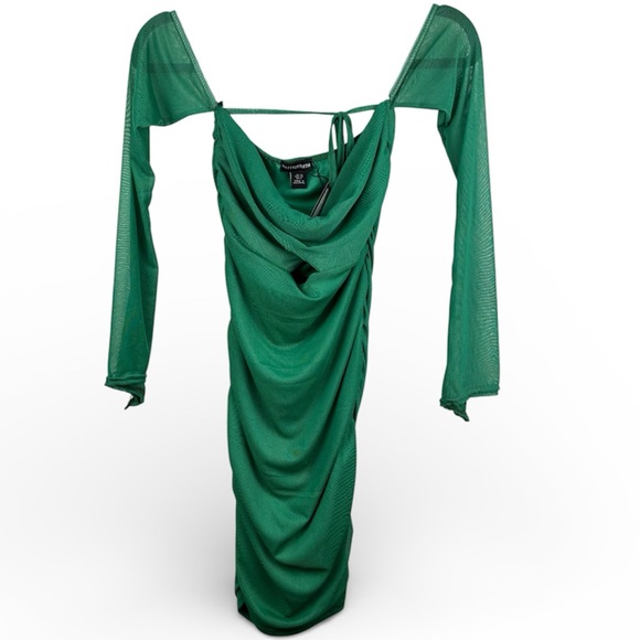 PrettyLittleThing Dresses & Skirts - PrettyLittleThing Women’s Green Size 6 Long Sleeve Dress